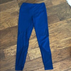 Blue workout leggings